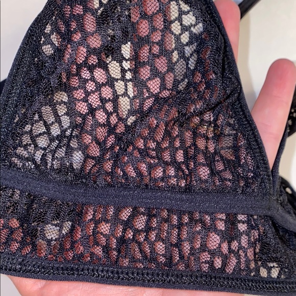 S Underbares New Comfort Black Bra Elastic all around Stretch Lace USA Bralette - Picture 7 of 12